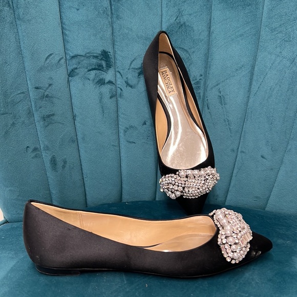 Badgley Mischka Flats - Picture 2 of 2